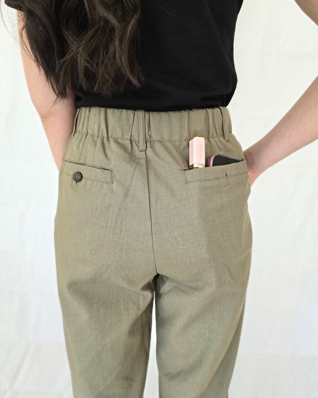 Olive green pants with deep pockets and elastic waist for women